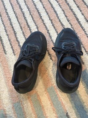 Women’s Hoka Bondi 8 Triple Black Running Shoes Sz 9 Wide
